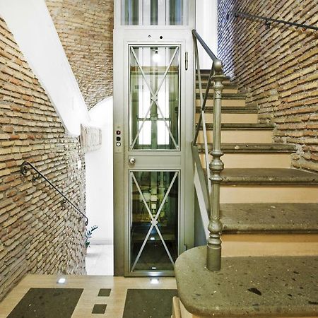 Arenula Luxury Apartment Рим Екстериор снимка