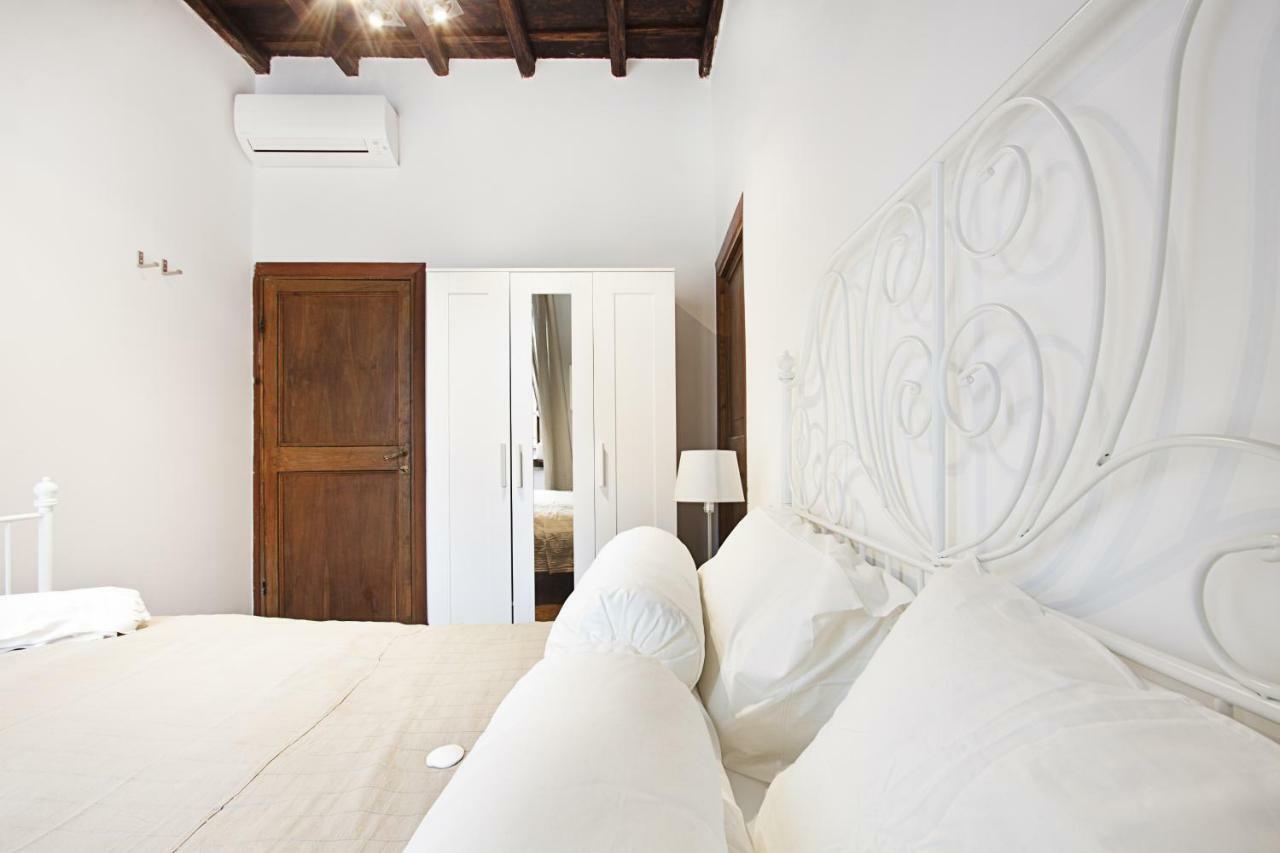 Arenula Luxury Apartment Рим Екстериор снимка