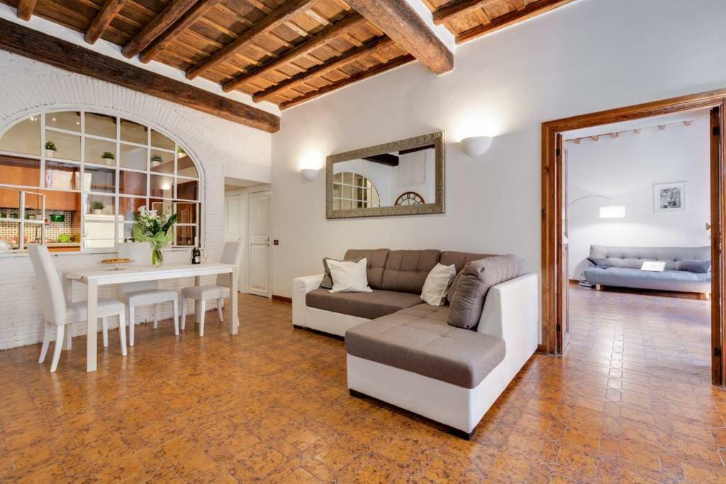 Arenula Luxury Apartment Рим Екстериор снимка