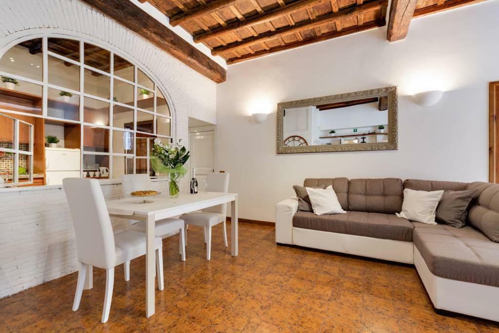Arenula Luxury Apartment Рим Екстериор снимка